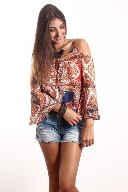 Blusa con spalle scoperte: ti sta bene?