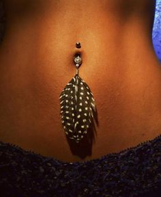 Piercing au nombril : ça fait mal ? Apprenez tout et voyez plus de 70 photos!