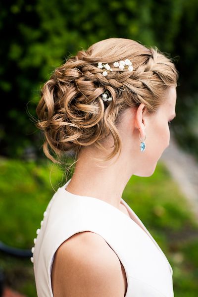 Greek Bun – 42 Incredible Inspirations of this Jaw Dropping Hairstyle!