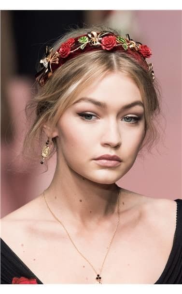 Headband: How To Wear + 30 Beautiful Models!【2022】