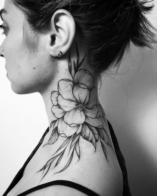 Tatuaggio sul collo femminile - 47 ispirazioni sbalorditive!