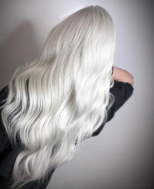 How to Leave Your Hair White – Tips for Not Suffering a Chemical Cut!