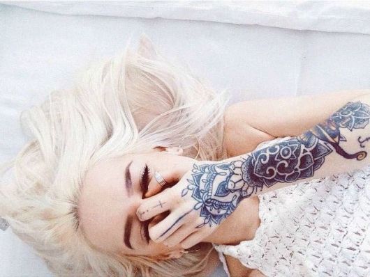 Tatouages ​​féminins sur le bras : plus de 60 inspirations !