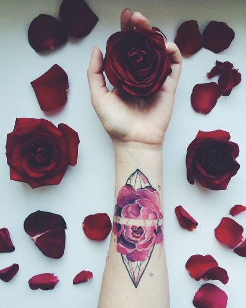 Tatouages ​​féminins sur le bras : plus de 60 inspirations !