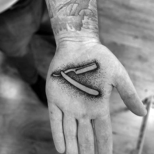 Tatuaje en la palma de la mano – ¿Duele? ¡+ 50 increíbles ideas, fotos y consejos!
