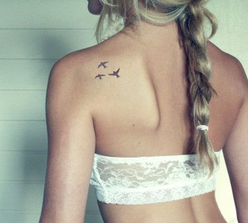 Bird Tattoo : 75 idées impeccables et polyvalentes pour tous les goûts !