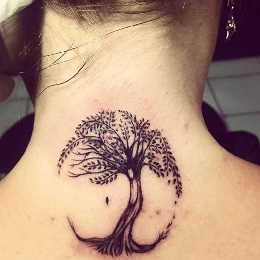 Tatuaje de árbol: ¡Significado, variaciones y 70 imágenes!