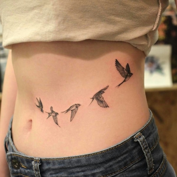 Tatuaggio ventre femminile » + 60 Idee e belle foto!