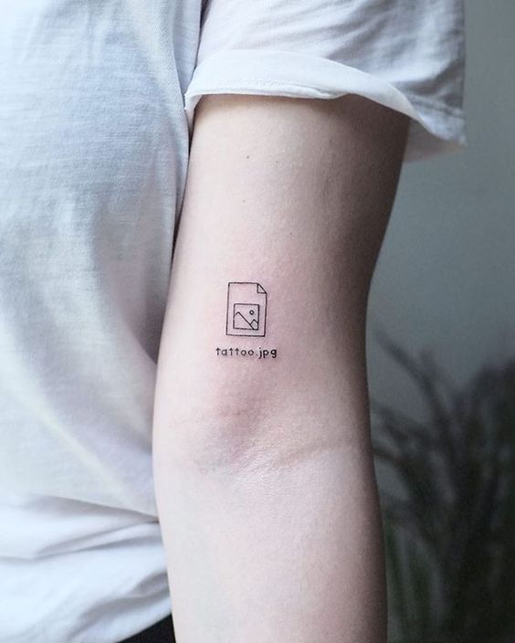 Petits tatouages ​​– 81 idées de tatouages ​​délicats et féminins !