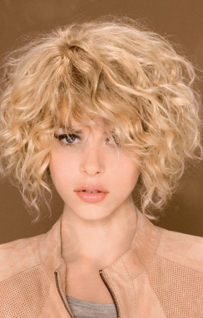 Curly Beak Chanel – 42 Totally Stunning Hairstyles!