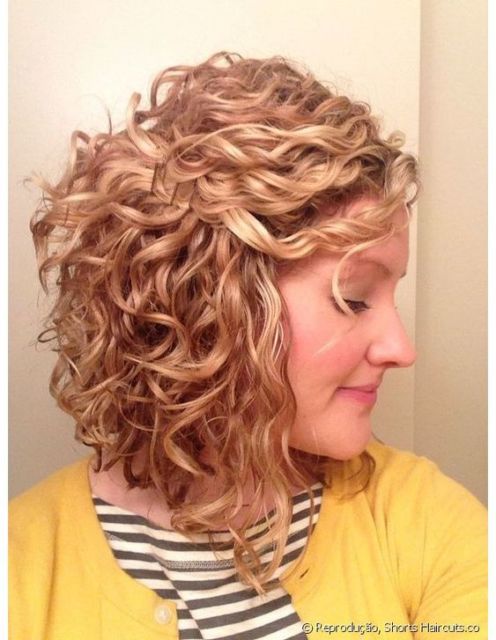 Curly Beak Chanel – 42 Totally Stunning Hairstyles!