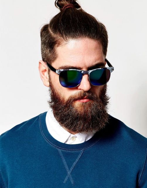 Gafas de espejo para hombre: ¡cómo usarlas y 70 modelos llenos de estilo!