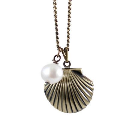 Shell necklace: 46 totally charming ideas and where to buy!