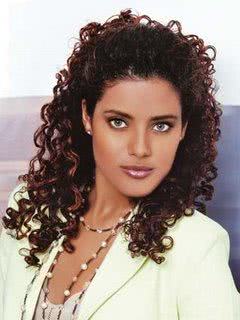 Hairstyles for curly hair: 25 sensational ideas with tips!