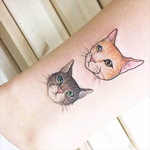 Cat Tattoo: significati, suggerimenti per gli artisti e oltre 100 ispirazioni!