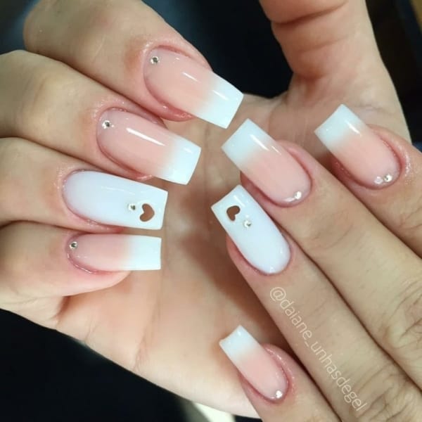 Ongles en porcelaine - Comment le faire, avantages et photos avant et après !