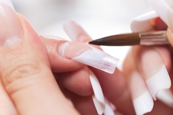 Ongles en porcelaine - Comment le faire, avantages et photos avant et après !