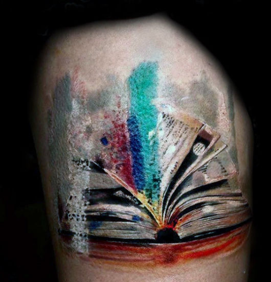 Book Tattoo : signification, astuces et designs parfaits !