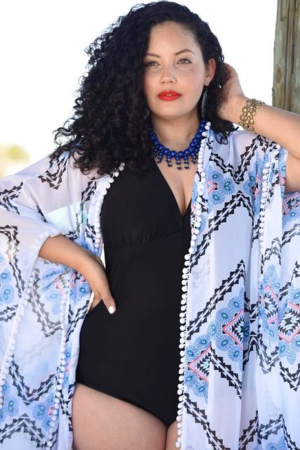Plus Size Beach Outing – Infallible Tips with Beautiful Model Ideas!