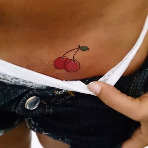 Tatuaje de cereza: ¡significados y 42 ideas para un tatuaje de frutas!