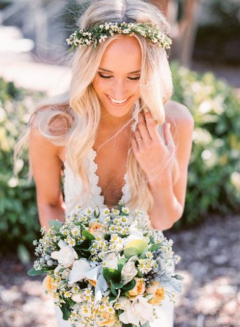 Flower tiara: 60 hairstyle ideas with the passionate accessory!
