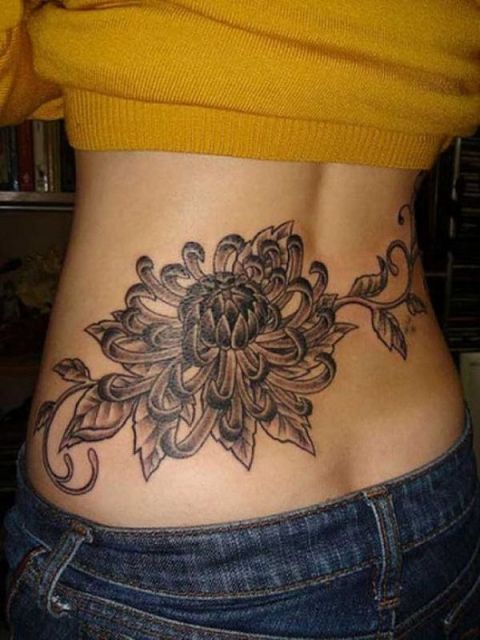 Tatuaggio sulla schiena femminile - 100 incredibili ispirazioni da amare!