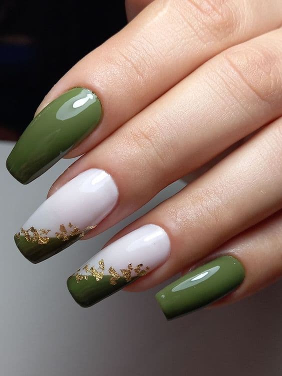 +38 Military Green Nails【2022】– Idées et tendances de l'année !