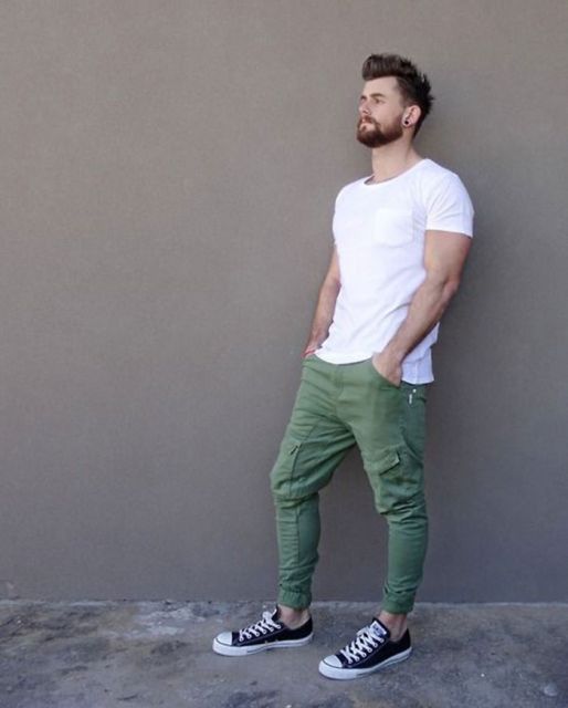 Pantaloni jogger da uomo: come si usano + 60 modelli e combinazioni