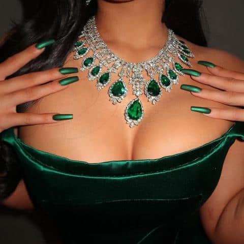 Collana di smeraldo: 25 collane di stile da guardare!