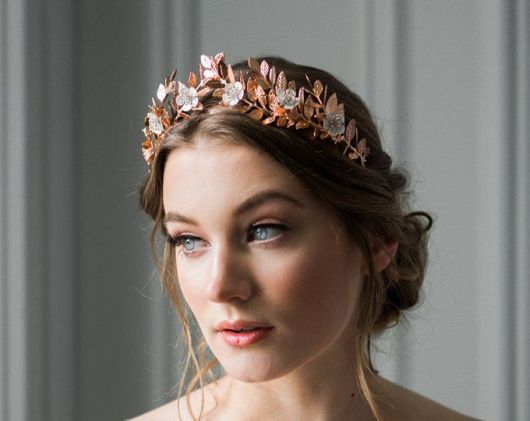 Tiara for brides: 45 divine styles and amazing hairstyles!