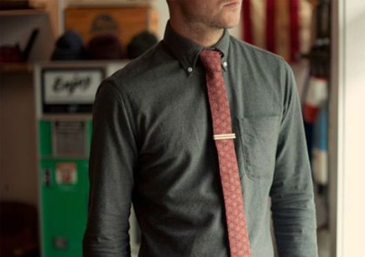 How to Wear a Tie Clip – Tips & 55 Modern Looks!