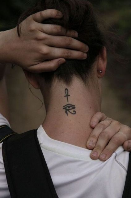 Tatouage Égyptien : Signification & 40 Idées Incroyables pour Hommes et Femmes !