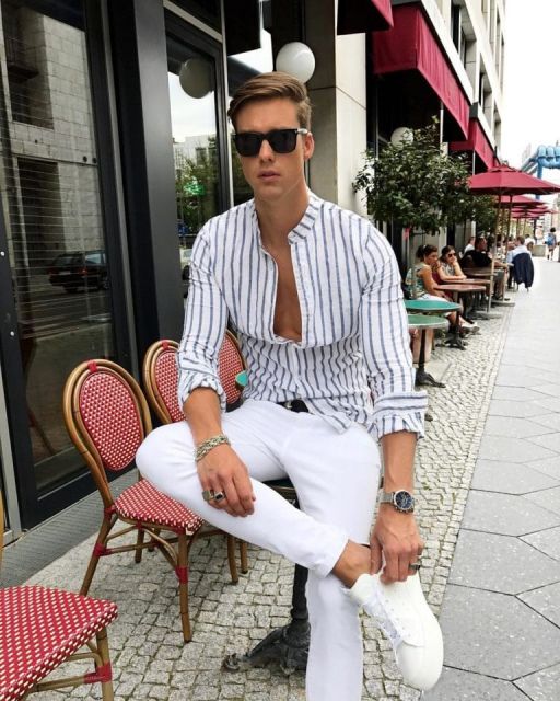 Comment porter un pantalon blanc pour homme - 70 idées pour sortir des basiques !