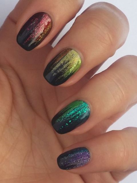 Ongles scintillants : 48 inspirations et étape par étape comment le faire !