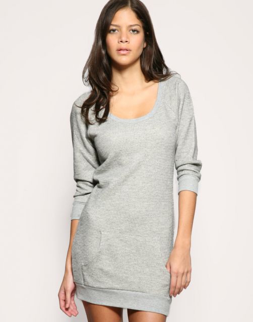 Sweatshirt dress: how to wear it? Models and more than 60 amazing looks