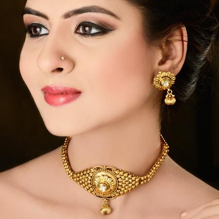 Gold choker: photos, tips and looks