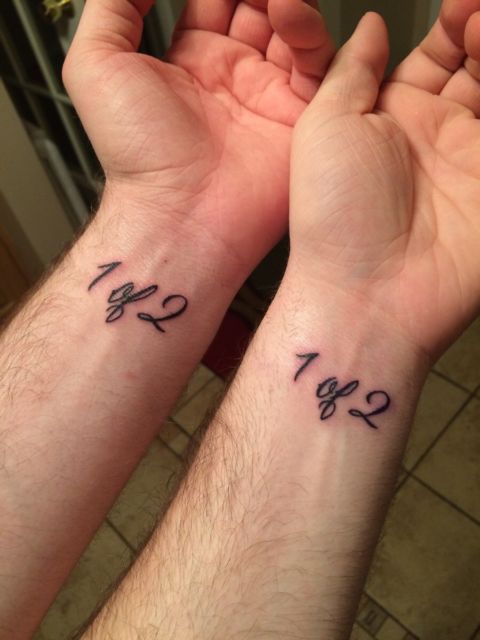 Tatuaje de hermanos: ¡90 ideas para honrar el amor fraternal!