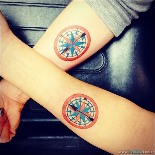 Tatuaje de hermanos: ¡90 ideas para honrar el amor fraternal!