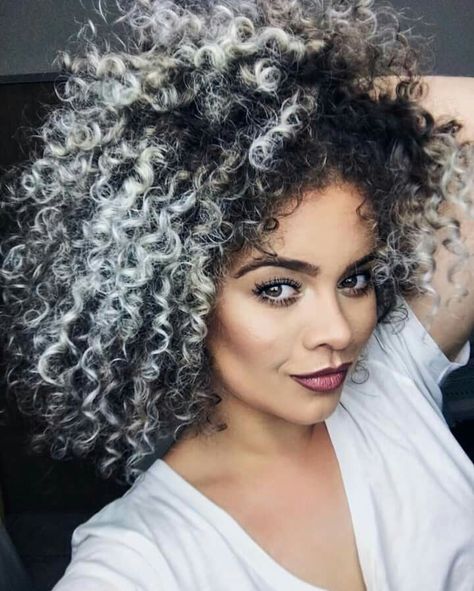 Ombré Hair Curly – The 30 Most Fabulous Hair With the Technique!