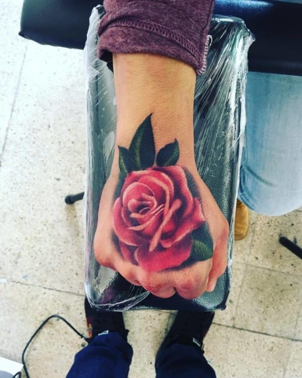 Rose Tattoo on HAND - 70 idee per tatuaggi perfetti!