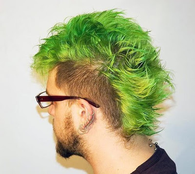 Green hair for men: 20 stylish ideas and how to dye it now!