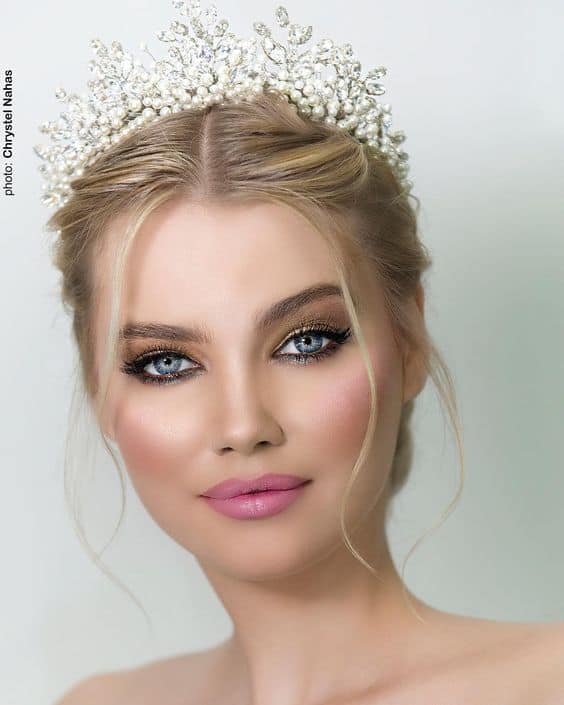 Wedding Makeup – 50 + INCREDIBLE options for the event!