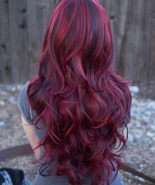 Comment enlever le rouge des cheveux