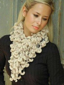 Crochet scarf: models, tips on how to wear and make.