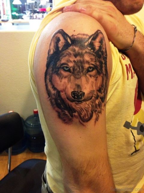 Tatuaje de lobo: ¡90 ideas y significados geniales!