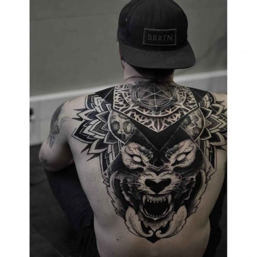 Tatuaje de lobo: ¡90 ideas y significados geniales!