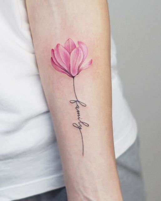 Tatuaje de antebrazo femenino: ¡62 ideas maravillosas para mujeres!