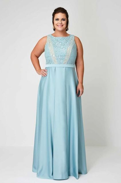 Plus size long dress: how to wear it with 50 amazing models and tips!