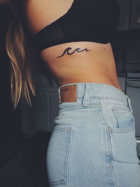 Wave Tattoo: Meaning and 35 Ideas to Get Inspired!