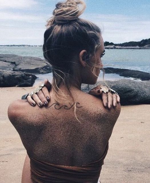 Tatuaje de olas: ¡significado y 35 ideas para inspirarte!